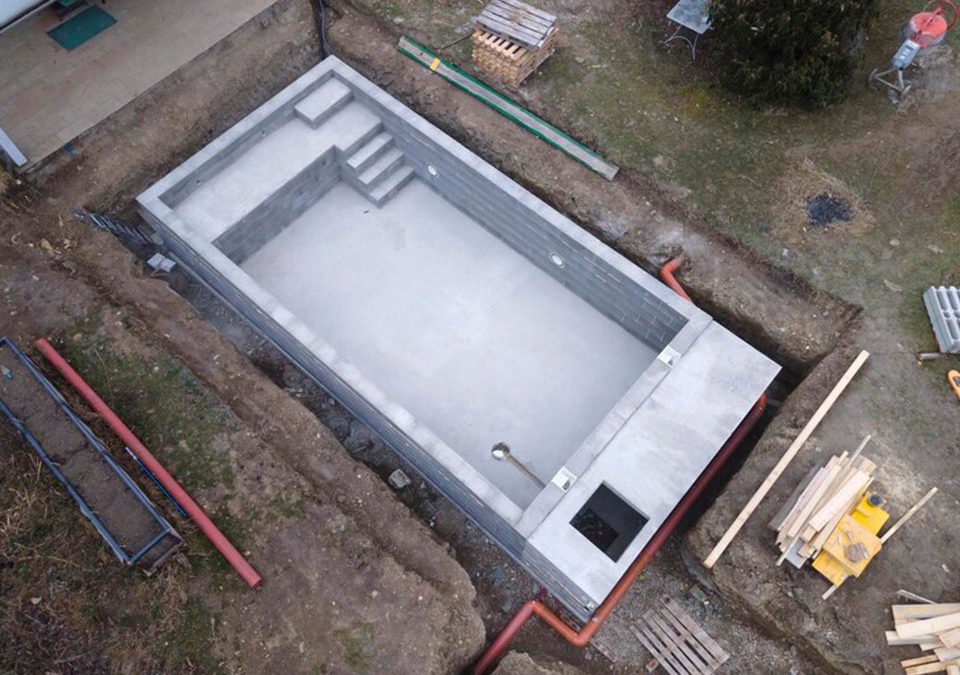 Faire appel à un maçon à Sénas pour vos travaux