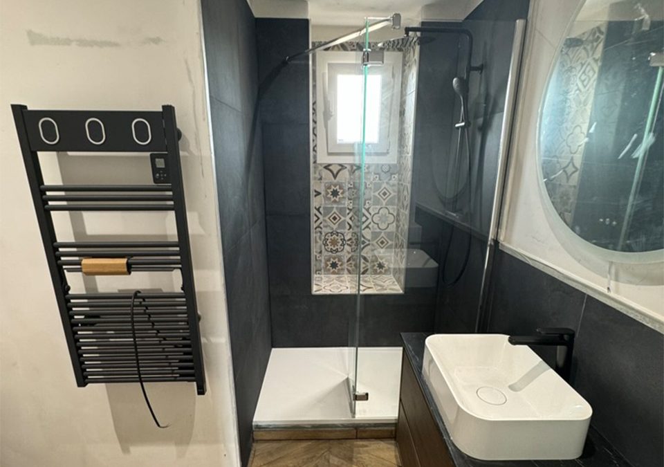 Salle de bain à Cornillons-Confoux