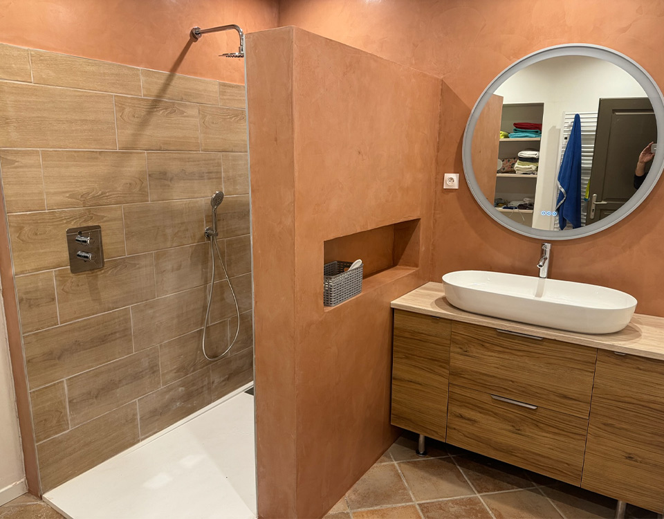 Rénovation d'une salle de bain à Senas